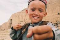 boy-who-plays-on-the-buddha_tn