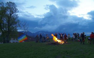 Beltane-Feuer-2008-alpenschamanischer-Jahreskreis