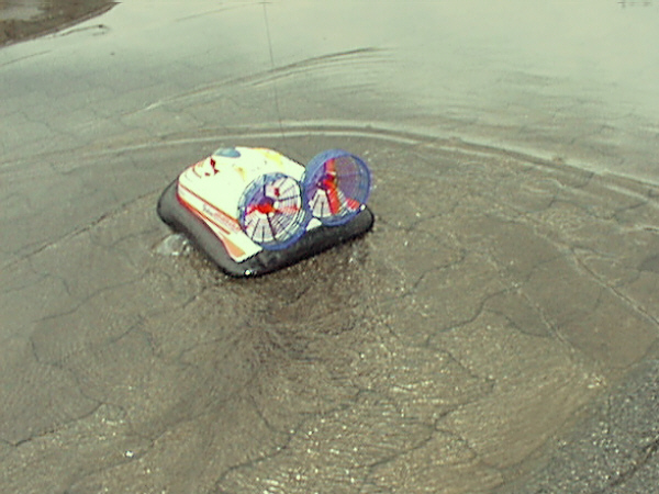 hovercraft_only_03_060806