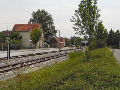 800px-Dettenhausen_bahnhof