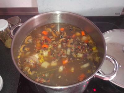 Suppe-im-Topf1