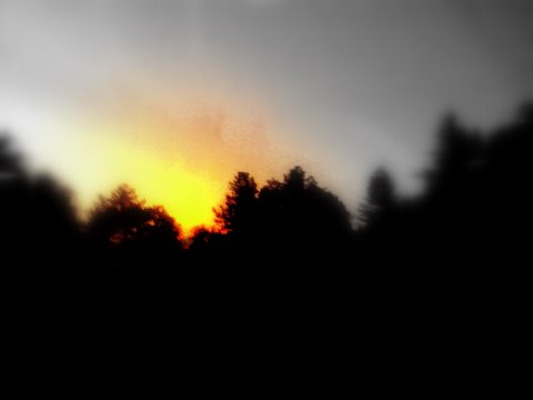 BLAUE-stunde-knapp-vor-wr-neustadt