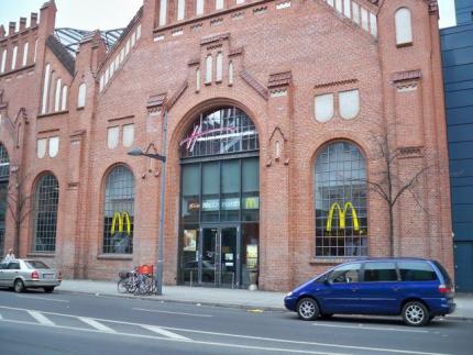 44-Hallen-am-Borsigturm-2