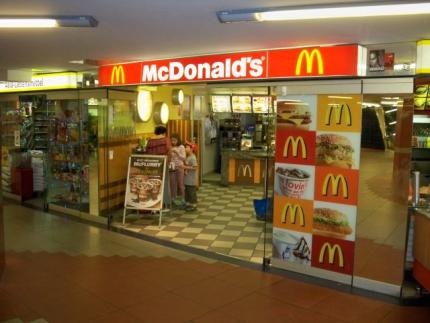 54-U-Bahnhof-Osloer-Strasse