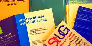 Der Bund der stalinistisch Verfolgten, Landesverband Sachsen e.V. fordert eine Beweislastumkehr im Rehabilitierungsgesetz zu verankern, nachdem gestern die Stasi-Richtlinie aufgetaucht ist, wonach politisch missliebige Personen in der DDR zur Kündigung ihrer Arbeitsstelle gedrängt wurden.