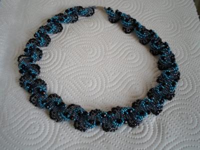 Die Kette ist nach einer Anleitung von Natascha Kralen entstanden Die Kette ist nach einer Anleitung von Natascha Kralen entstanden