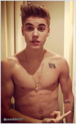 justin-bieber-2013-justin-bieber-33204168-915-1500