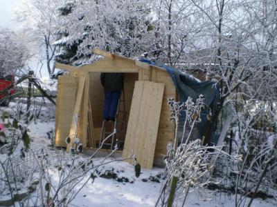 Huehnerstall-im-Aufbau