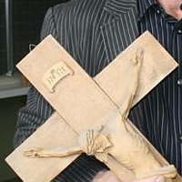 Das abgehängte Kruzifix oder ...