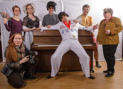 Das Gruppenbild zum Theaterstück und Komödie: Its now or Never