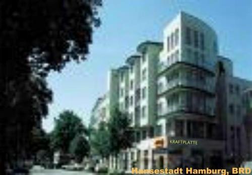 Max-Orff-s-splendid-studio-