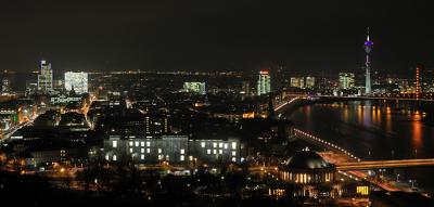 Duesseldorf-at-night