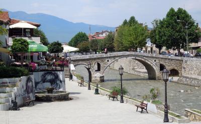2014-08-Prizren-02-Osmanische-Steinbruecke-ueber-die-Bistrica