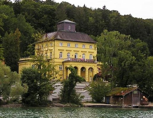 Berg-Schloss-Unterallmannshausen-Titelbild