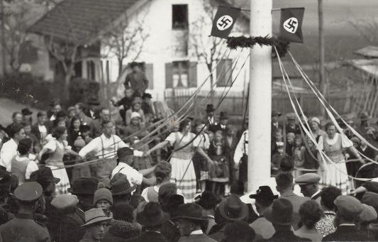 nazi-maibaum1