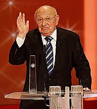 Marcel Reich-Ranicki nimmt "diesen Preis" gleich nicht an.
