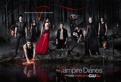 Von links nach rechts: Damon, Stefan, Katherine, Elena, Matt, Bonnie, Jeremy, Caroline, Tyler Von links nach rechts: Damon, Stefan, Katherine, Elena, Matt, Bonnie, Jeremy, Caroline, Tyler