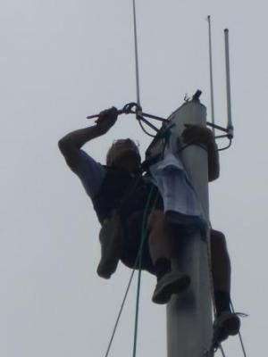 Nr.2 Die VHF-Antenne mit geschmolzenem Köpfchen...