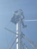 Nr.4: Demontage der WLAN-Antenne unter blauem Himmel...