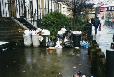 London025