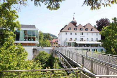 das-schloss-an-der-eisenstrasse
