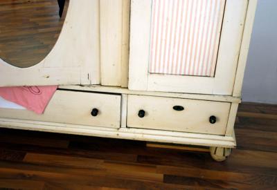 schrank_pontchen-photocase-com