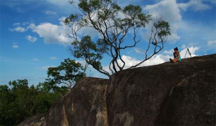 Anne-auf-Felsen