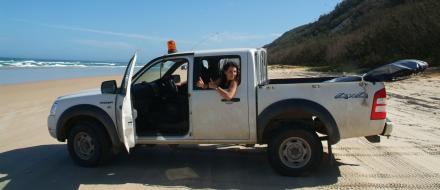 Anne-im-Jeep