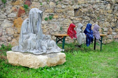skulpturen-symposium-hartberg-waechter-der-zeit-time-guards-sculpture-manfred-kielnhofer-Foto-J-Zugschwert-2