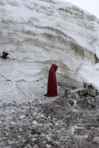 time-guards-land-art-land-scape-arlberg-art-sculpture-in-snow-manfred-kielnhofer