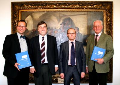 Präsentation des TUB: Wolfgang Meighörner, Martin Bitschnau, Hannes Obermair, Andreas Trentini (v.l.n.r.) Präsentation des TUB: Wolfgang Meighörner, Martin Bitschnau, Hannes Obermair, Andreas Trentini (v.l.n.r.)