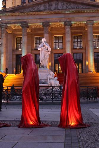 festival-of-lights-berlin-gendarmenmarkt-Konzerthaus-Berlin-manfred-kielnhofer-waechter-der-zeit-IMG_6068