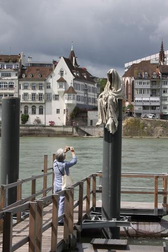 public-art-basel-show-art-parcours-timeguards-ferryman-manfred-kielnhofer-sculpture-klingental-faehre-vogel-gryff-tourist