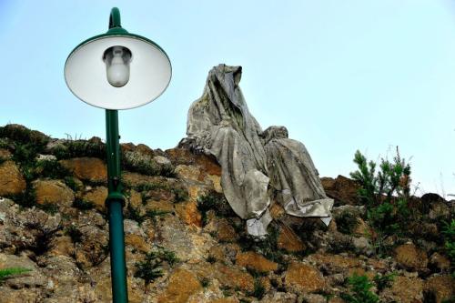 skulpturen-symposium-hartberg-waechter-der-zeit-time-guards-sculpture-manfred-kielnhofer-Foto-J-Zugschwert-3
