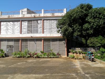 Gaestehaus mit Motorrad