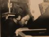 Ein konzentrierter Musiker bei der Arbeit