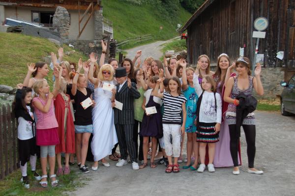 Gruppenbild Sommerlager 2010 "Auf dem Ross ins Schloss"