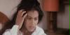 DDLJ_Simran_Wakeup_small