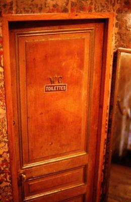 rote_toilette