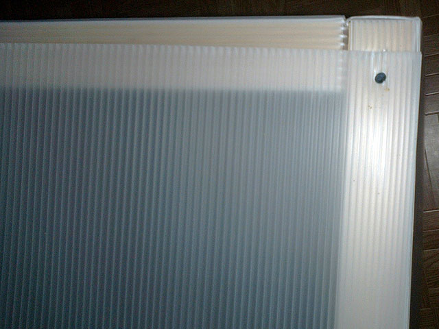 2006-08-19_Schrank2_Rueckwan