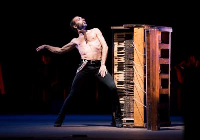 Israel Galván in "Lo Real" (Foto: Javier del Real / Teatro Real)