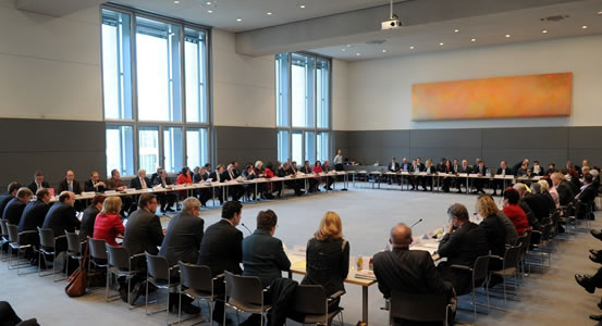 553x300-hauptausschuss