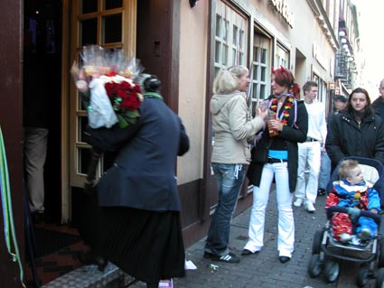 Blumenverkaeuferin