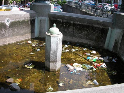 Brunnen-Bankstrasse