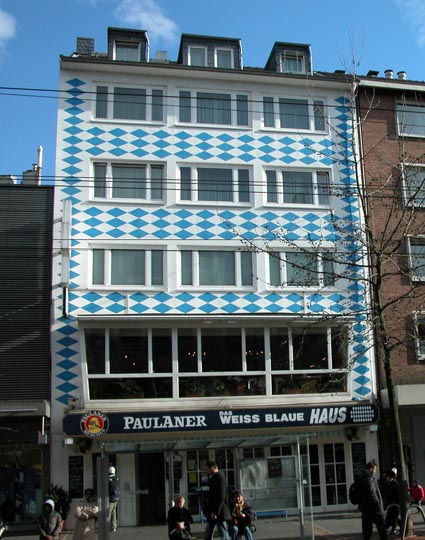 Das-weiss-blaue-Haus