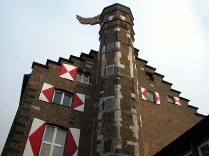 Der-Turm-winkt