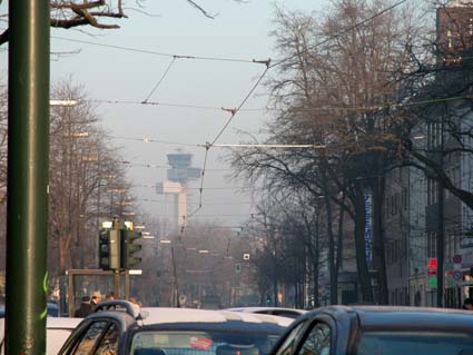 Flughafen-Tower