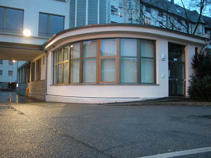 Hinterhof-Rundbau