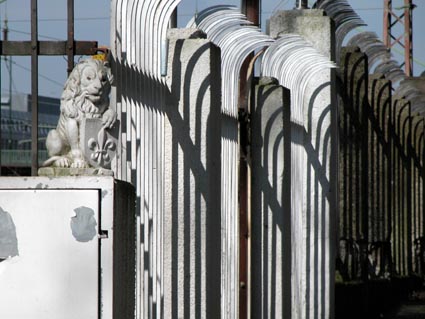 Loewe-und-Lilienwappen