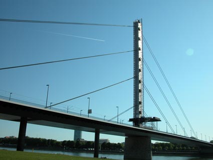 Oberkasseler-Bruecke